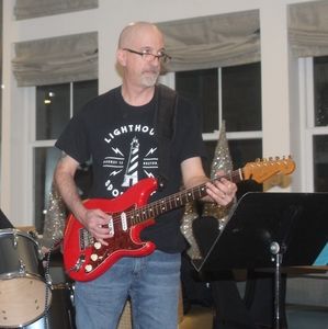 Meet your Posher, Dominic